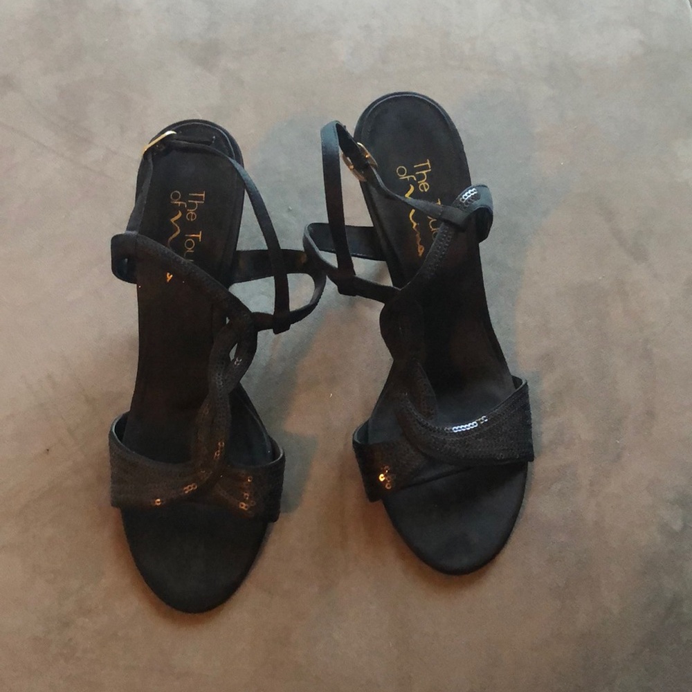 Black high heels sequins